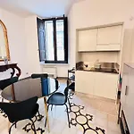 Elegante Nel Cuore Del Barocco Apartment *
