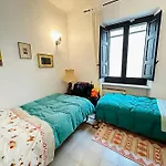 Elegante Nel Cuore Del Barocco Apartment
