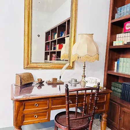 Elegante Nel Cuore Del Barocco Διαμέρισμα *